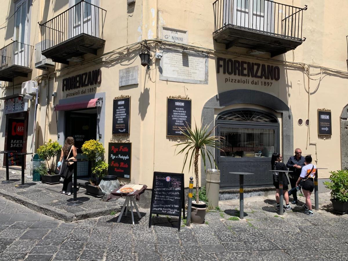 Villa Centro Storico Napoli La Casa Di Ciro Exterior foto