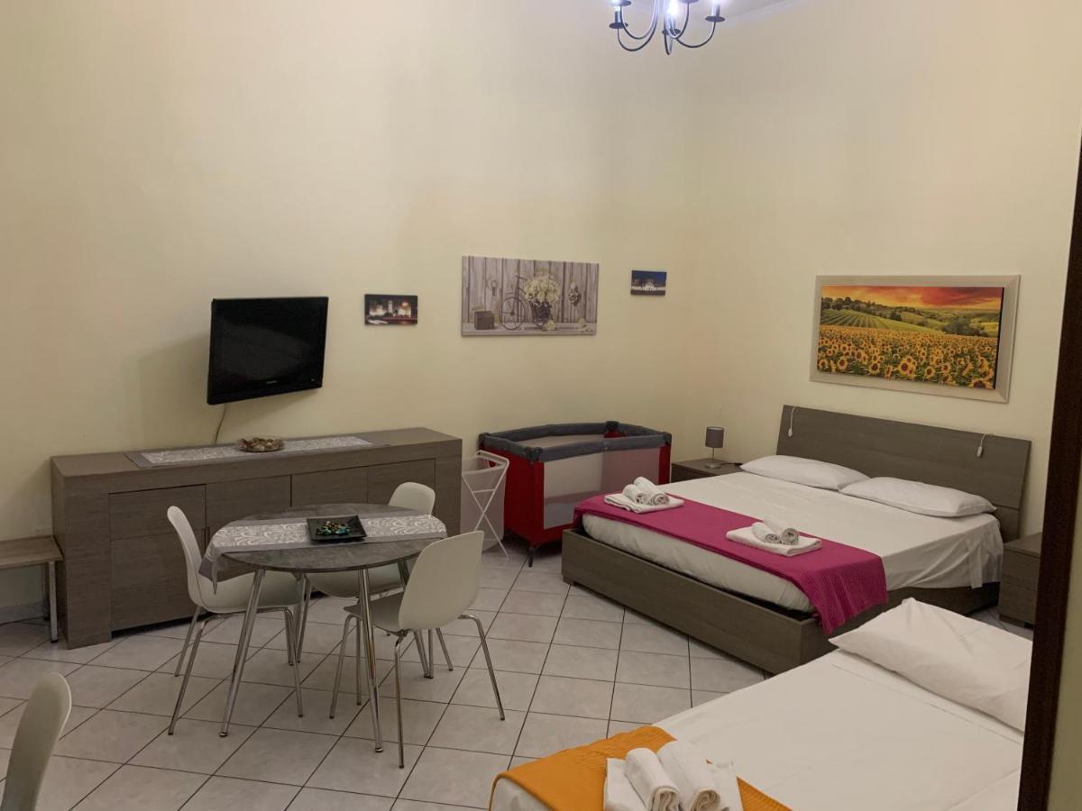 Villa Centro Storico Napoli La Casa Di Ciro Exterior foto